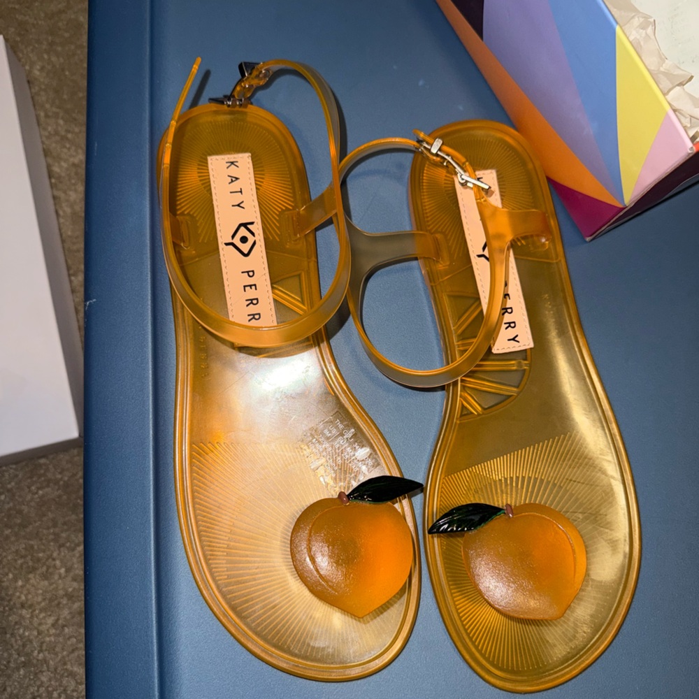 Katy Perry Peach jelly sandals